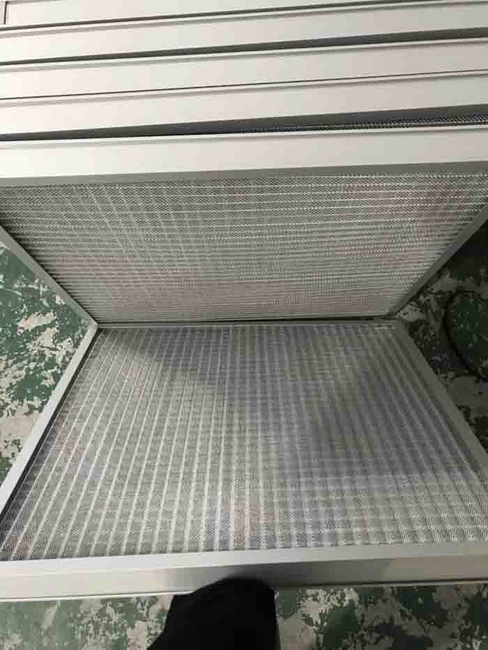 金屬網(wǎng)過(guò)濾器濾料:金屬網(wǎng)、鋁網(wǎng)或不銹鋼絲網(wǎng) 金屬網(wǎng)過(guò)濾器濾料:金屬網(wǎng)、鋁網(wǎng)或不銹鋼絲網(wǎng)