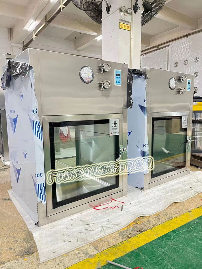 層流傳遞窗是潔凈室中常用的設(shè)備 層流傳遞窗是潔凈室中常用的設(shè)備